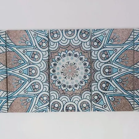 Kleine Mit Terrasse Am Waldrand 쇠나우